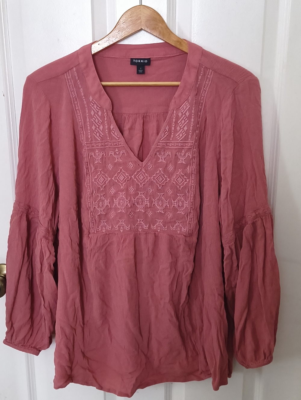 Torrid Rose Pink Embroidered Peasant Long Sleeve Boho Blouse Size 1